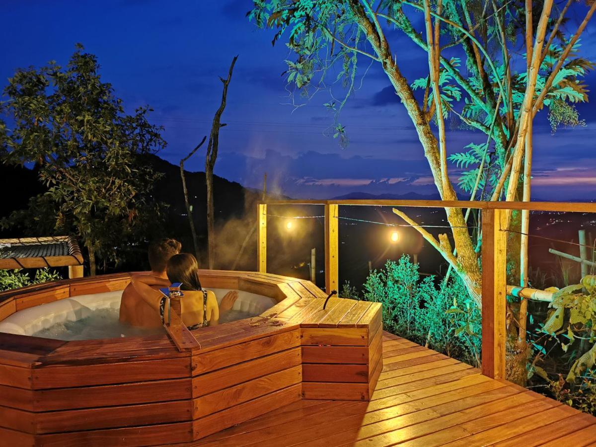 Nazca Glamping Hotel Villamaria Bagian luar foto