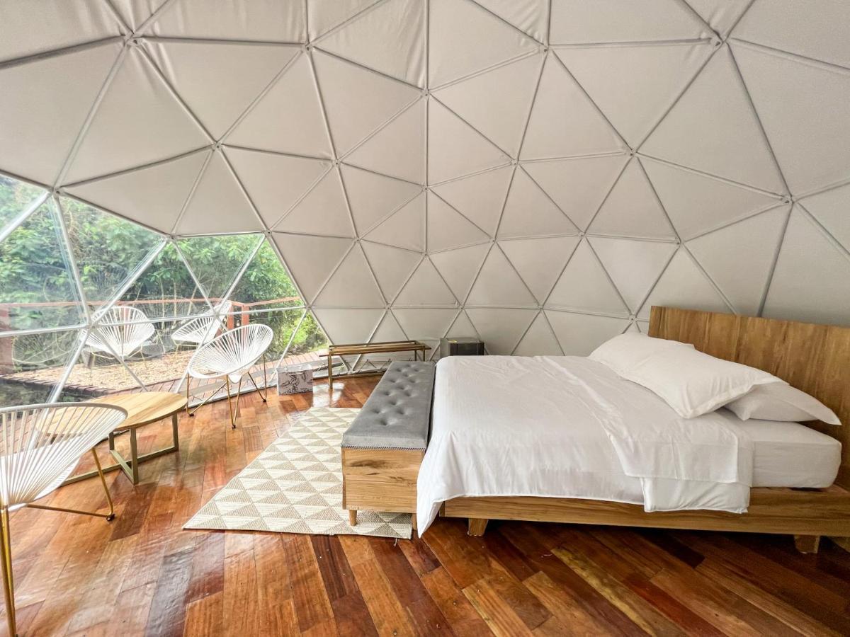 Nazca Glamping Hotel Villamaria Bagian luar foto